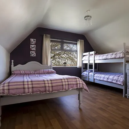 Hostel Lakeland House