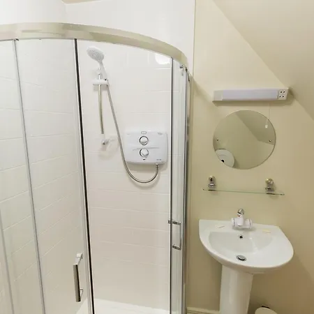 Hostel Lakeland House