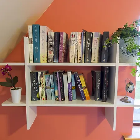 Lakeland House 호스텔 *