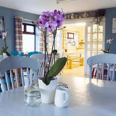 호스텔 Lakeland House