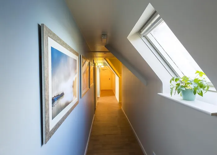 Lakeland House * Cong